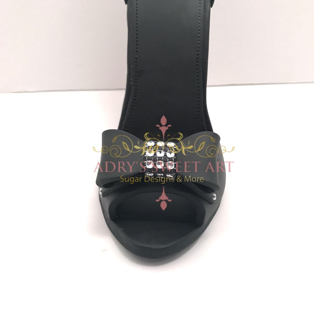 Gum Paste Stiletto Shoe with Bow and Rhinestones