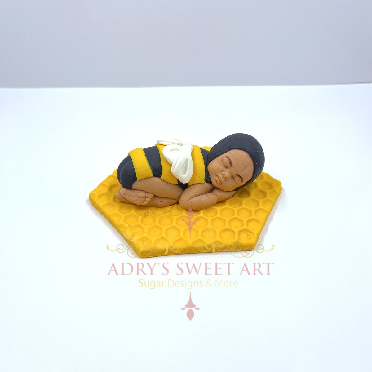 Gum Paste Baby Bee Cake Topper - Adry’s Sweet Art