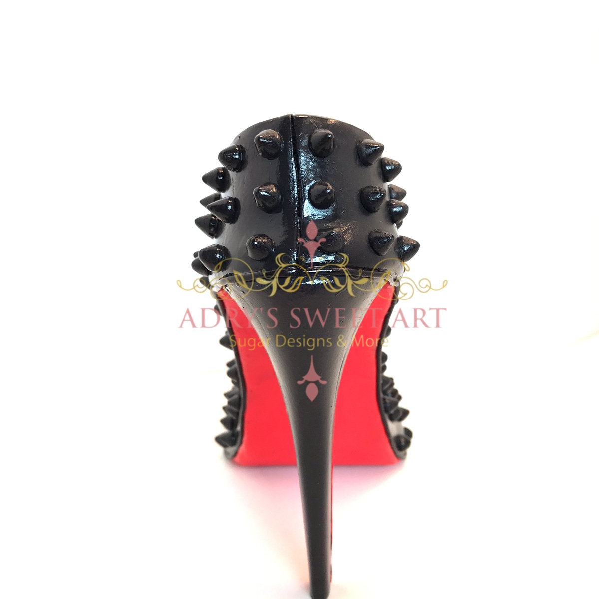 Gum Paste Stiletto Shoe with Bow and Rhinestones - Adry’s Sweet Art