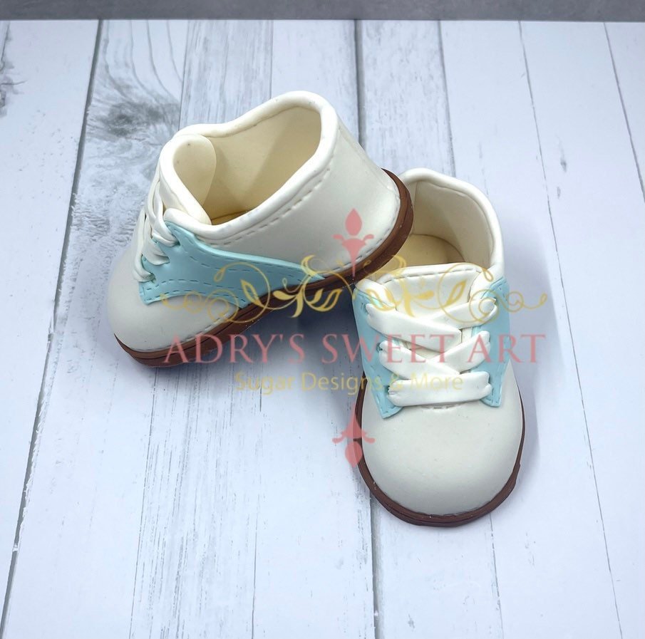 Baby Boy Golf Shoes Gum Paste Cake Topper - Adry’s Sweet Art