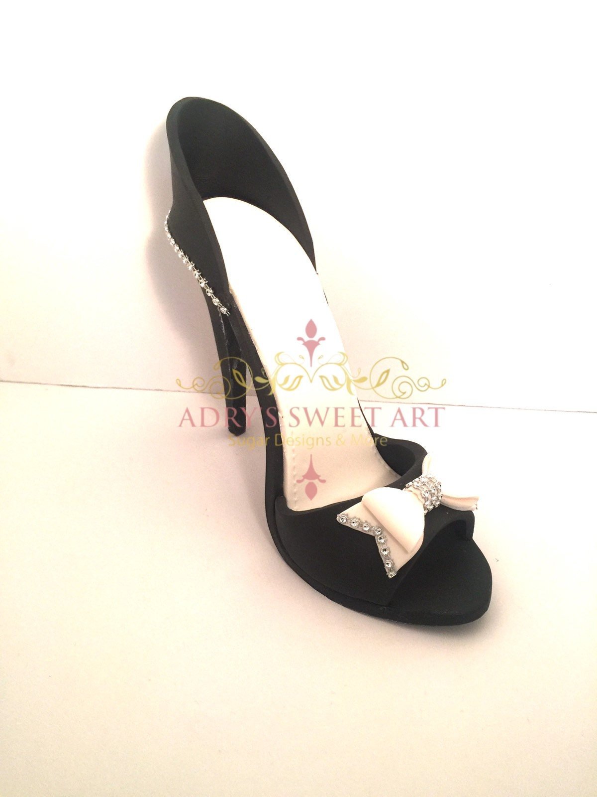 Black Bow High Heel Gum Paste Cake Topper - Adry’s Sweet Art