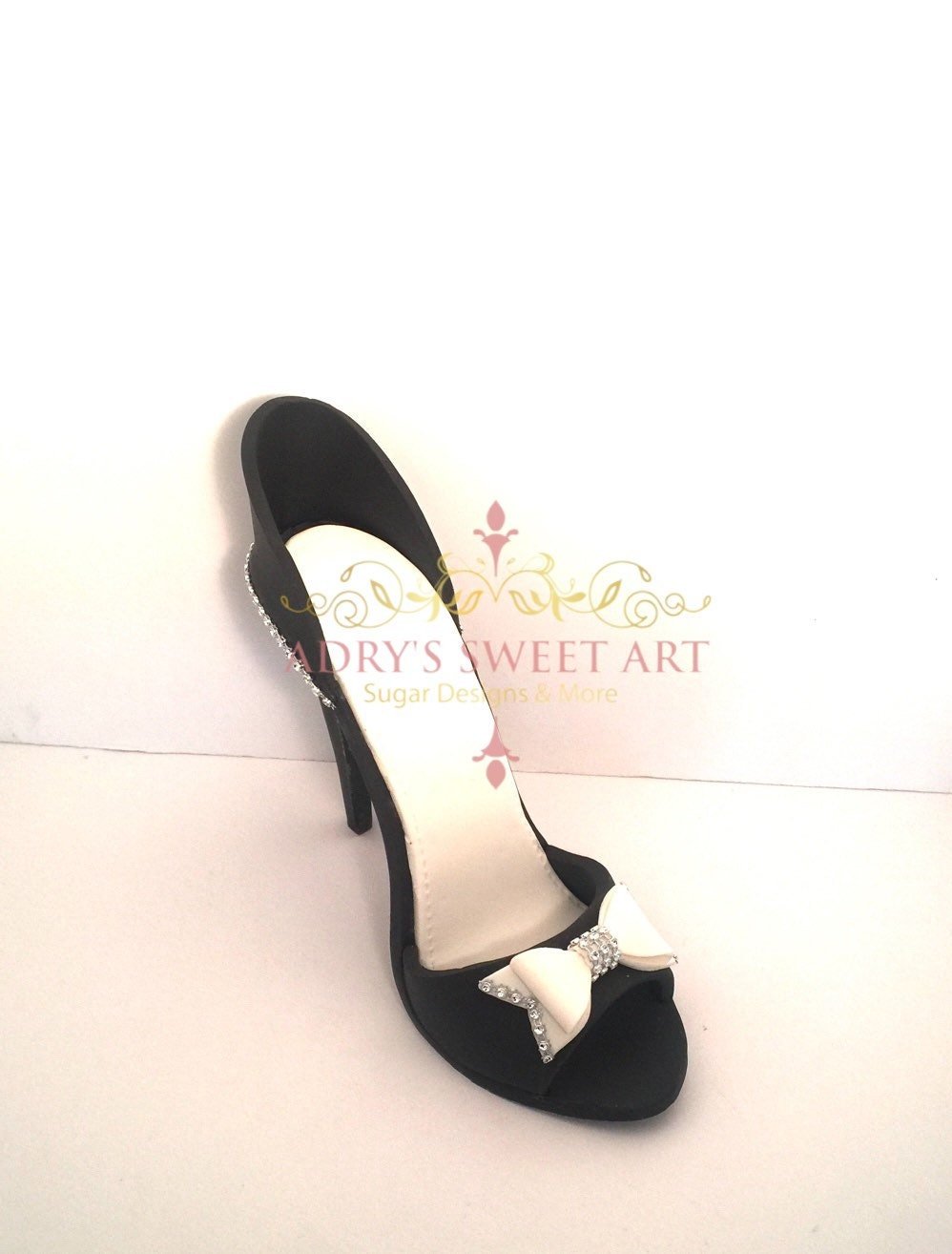 Black Bow High Heel Gum Paste Cake Topper - Adry’s Sweet Art