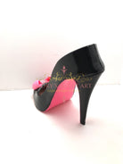 Black & Pink Bow High Heel Gum Paste Cake Topper - Adry’s Sweet Art