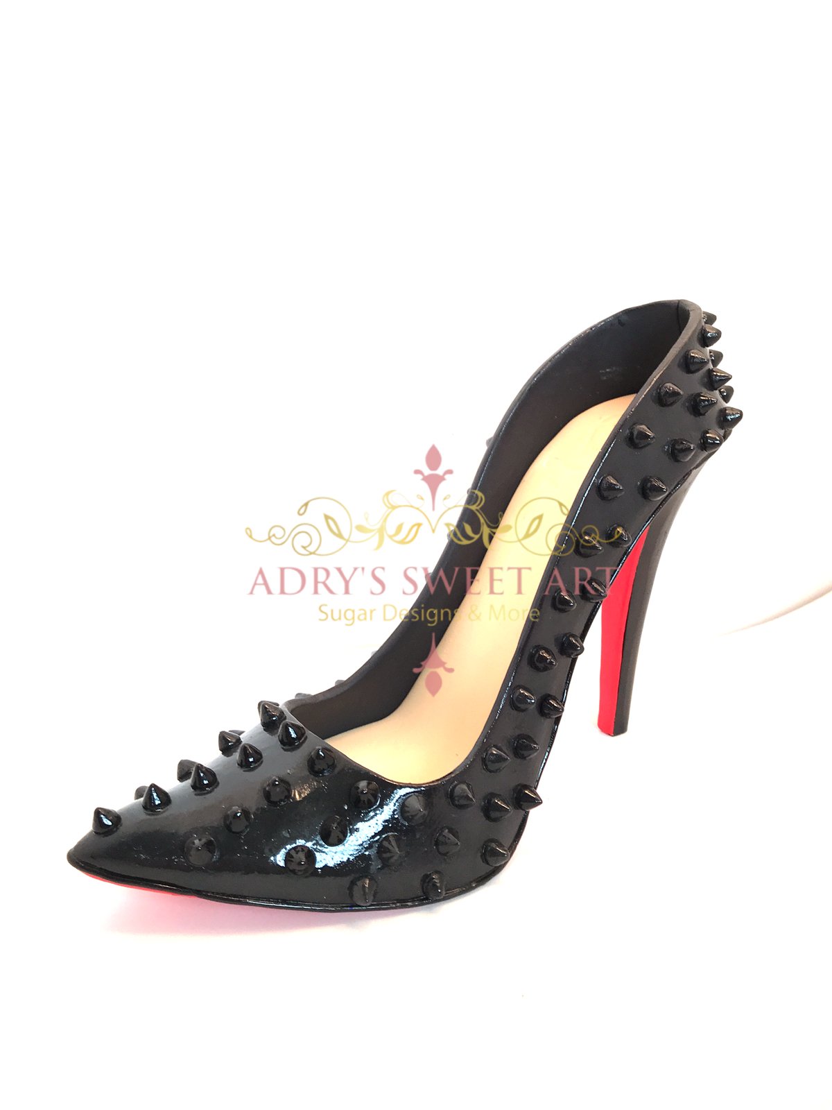 Gum Paste Stiletto Shoe with Bow and Rhinestones - Adry’s Sweet Art